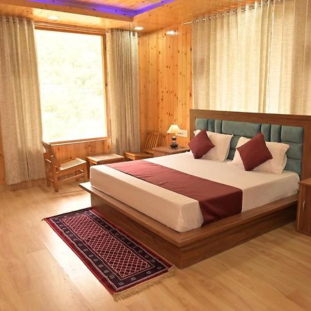 Hotel Royal Galaxy Tirthan Banjār Exteriör bild