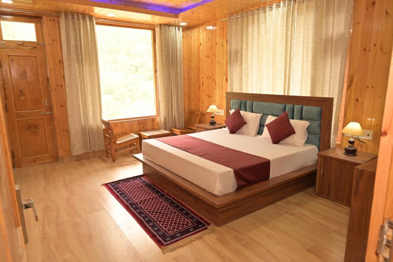 Hotel Royal Galaxy Tirthan Banjār Exteriör bild
