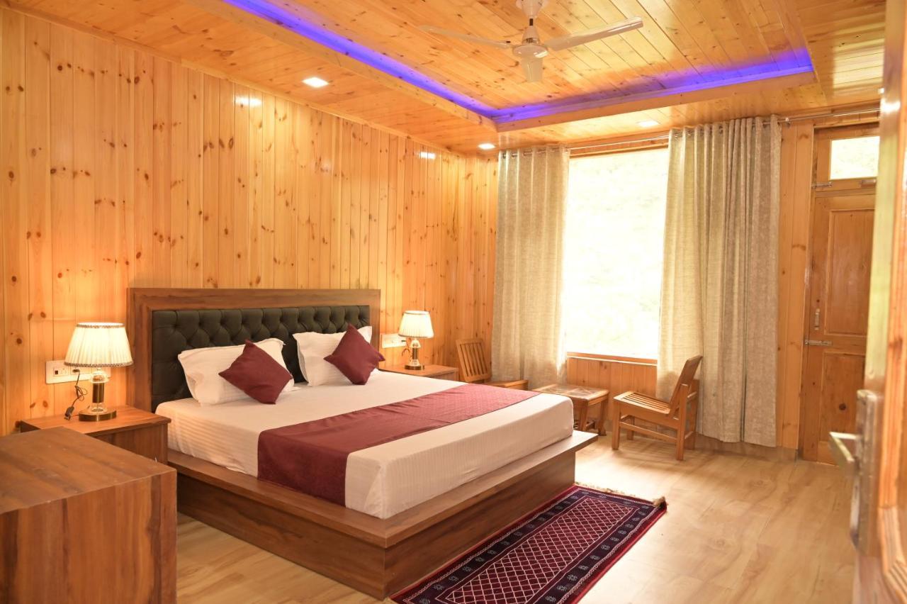 Hotel Royal Galaxy Tirthan Banjār Exteriör bild