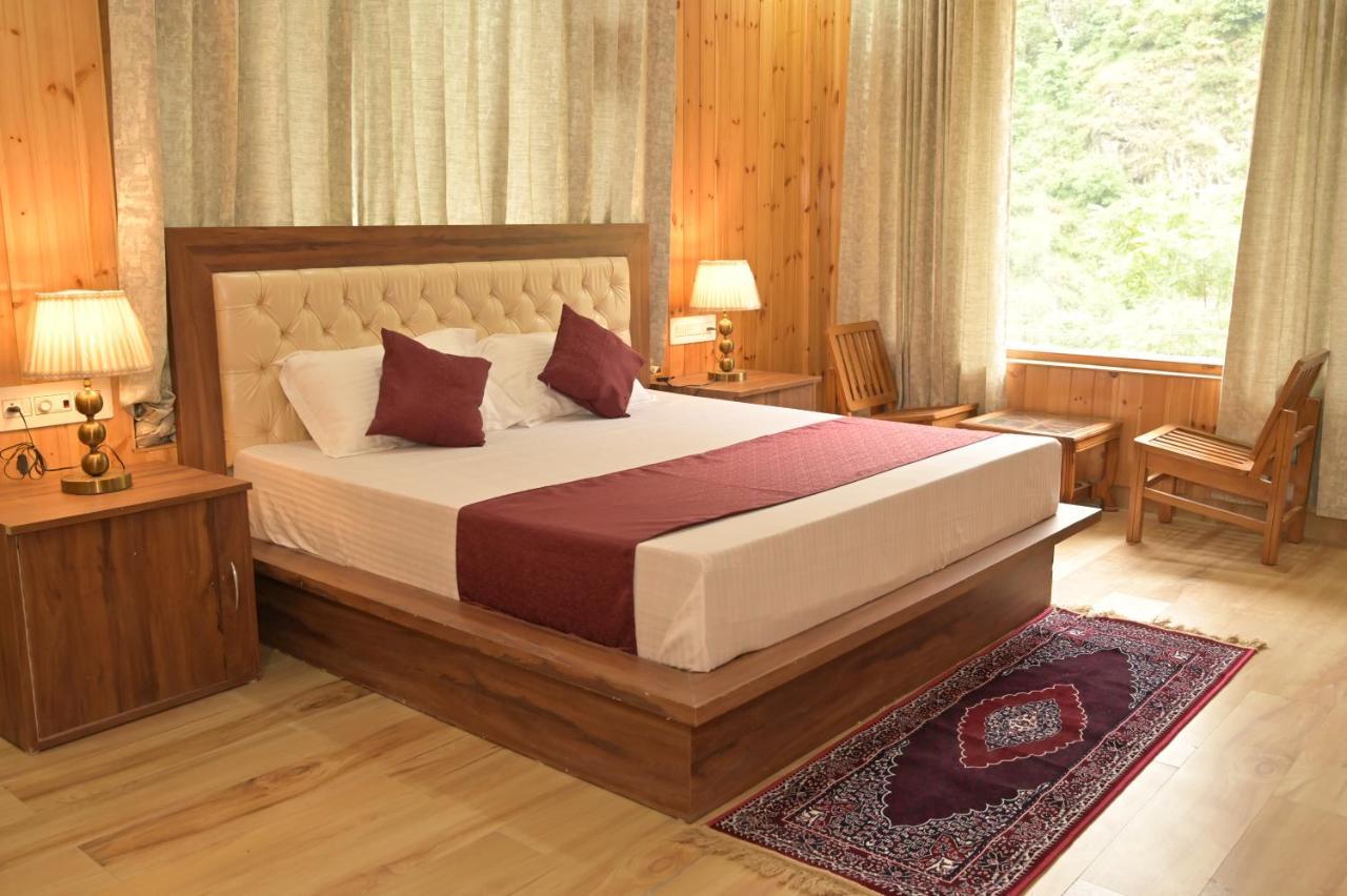 Hotel Royal Galaxy Tirthan Banjār Exteriör bild