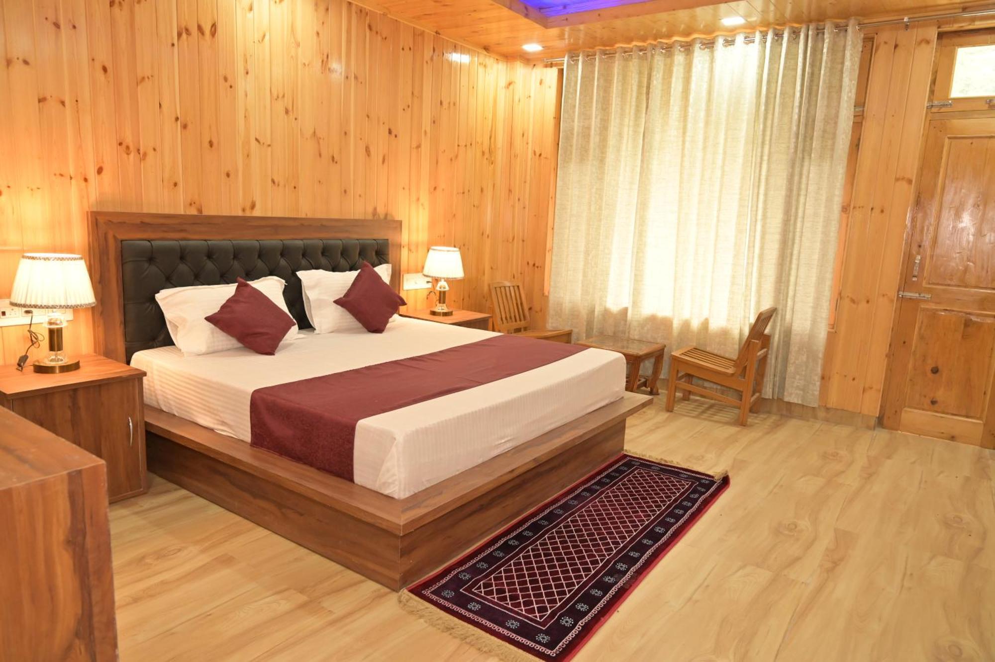 Hotel Royal Galaxy Tirthan Banjār Exteriör bild